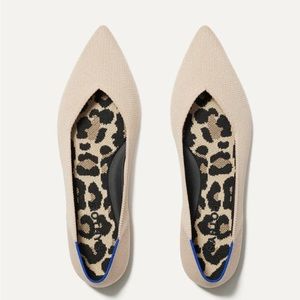 Rothy’s “the point II” in color Ecru. Never worn.